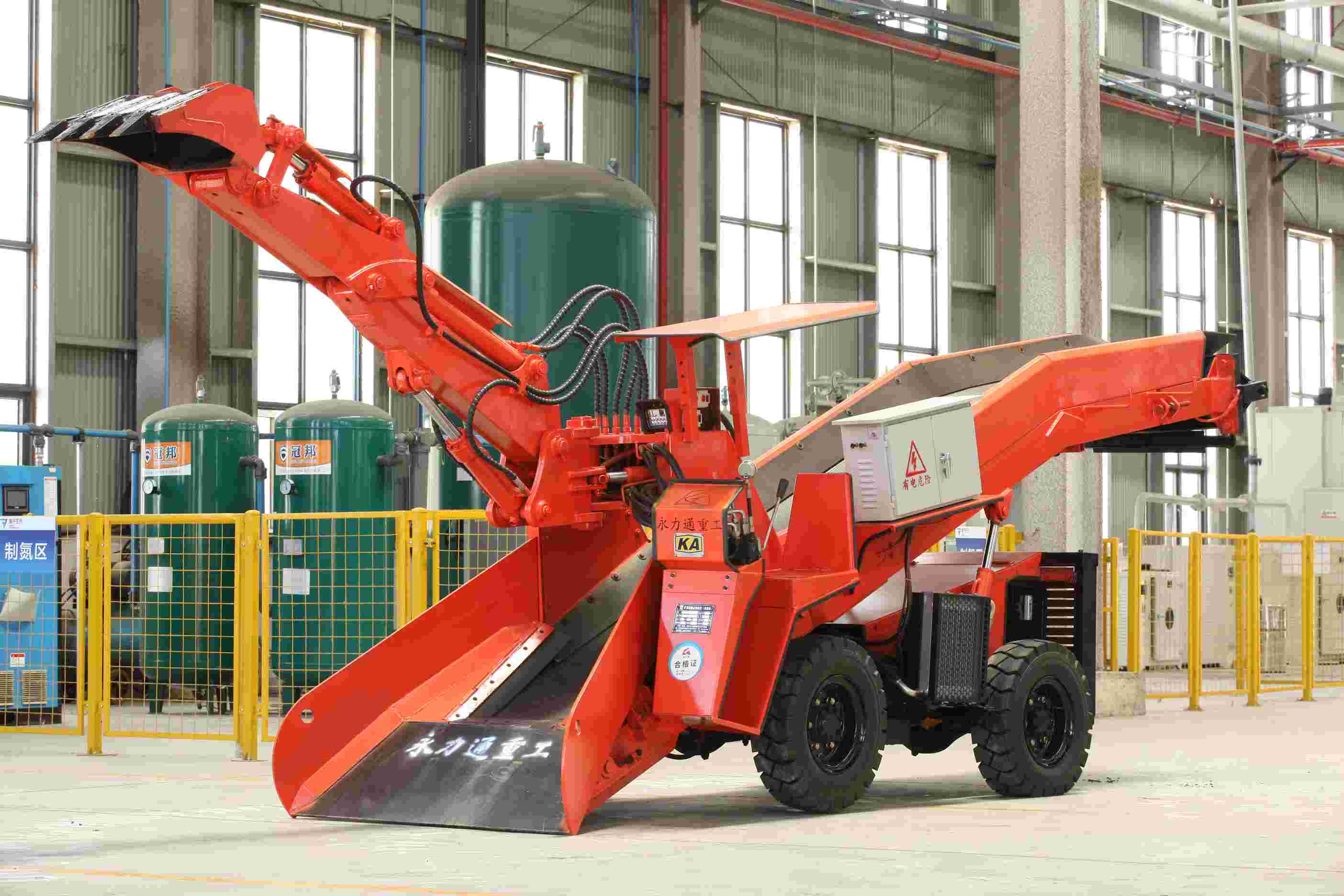 成都高新区新川万象天地主体结构封顶2026年开业