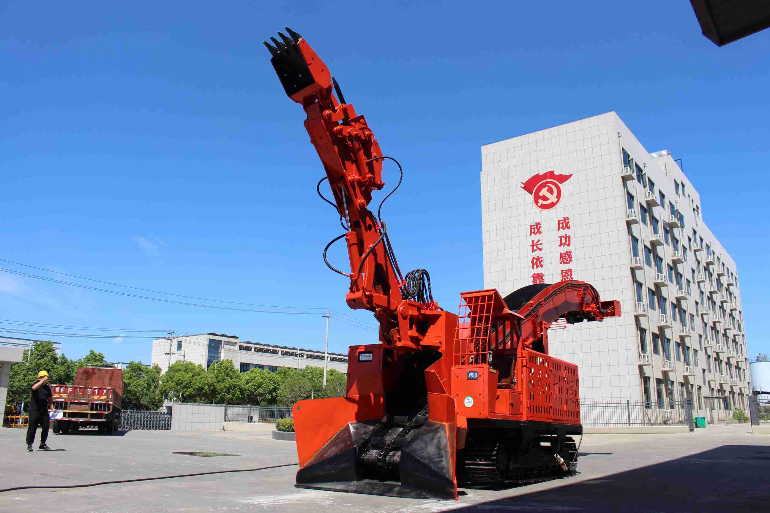 建设路小吃街生存指南 哪家排队最值得？